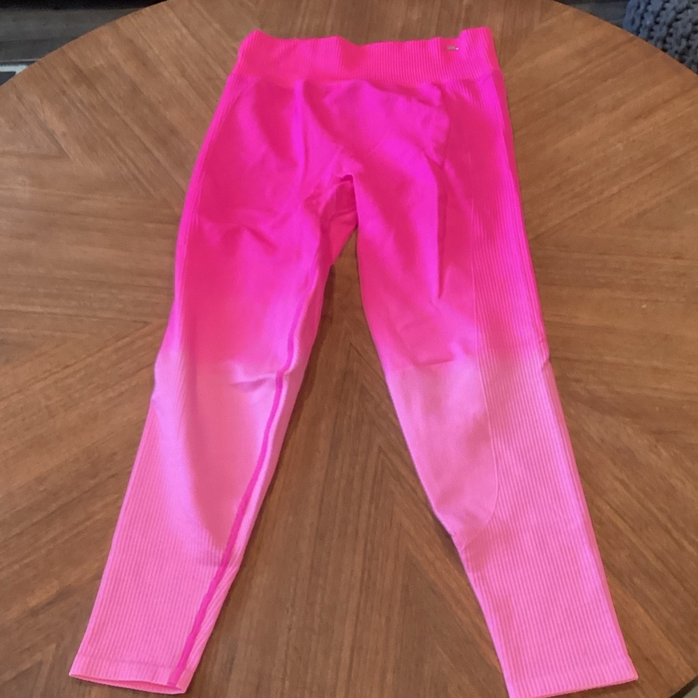 PINK Victoria's Secret Vibrant Pink Active Leggings NWOT